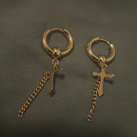 Mega Earrings in gold cross chain mini hoops - Picture 4 of 9